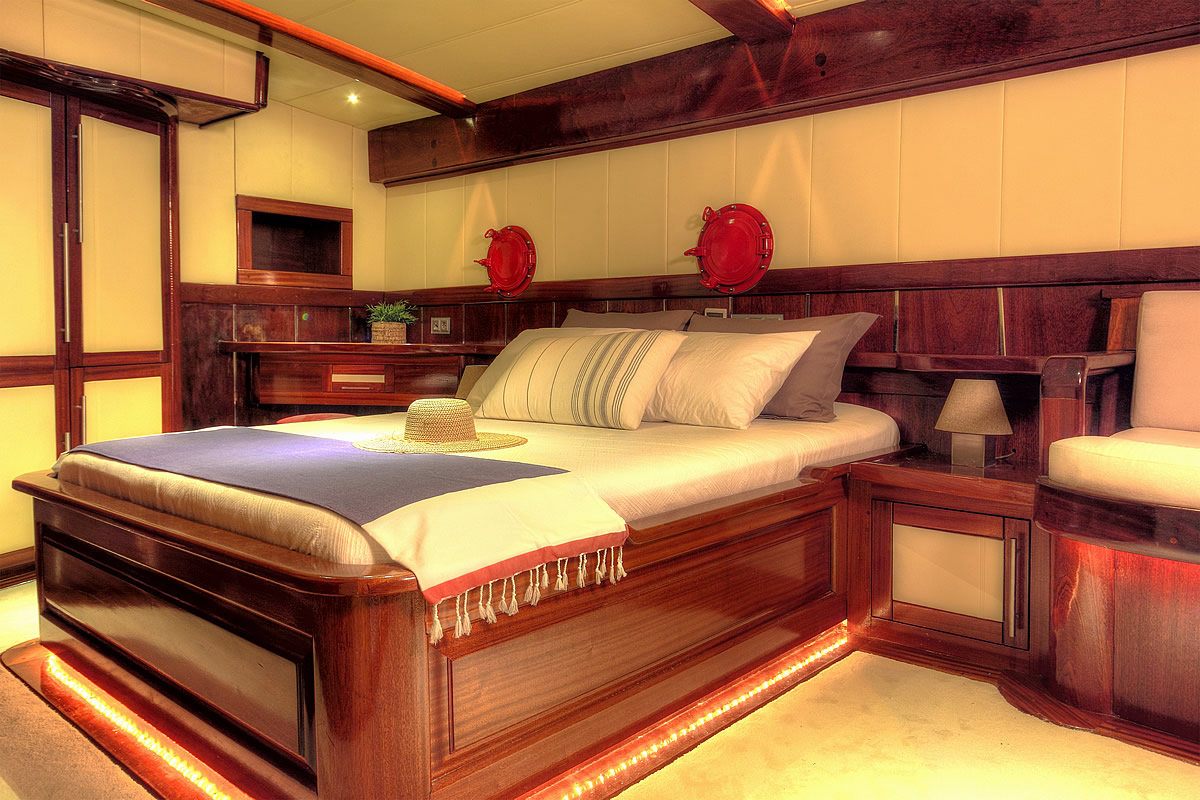 Guest cabin 2.jpg
