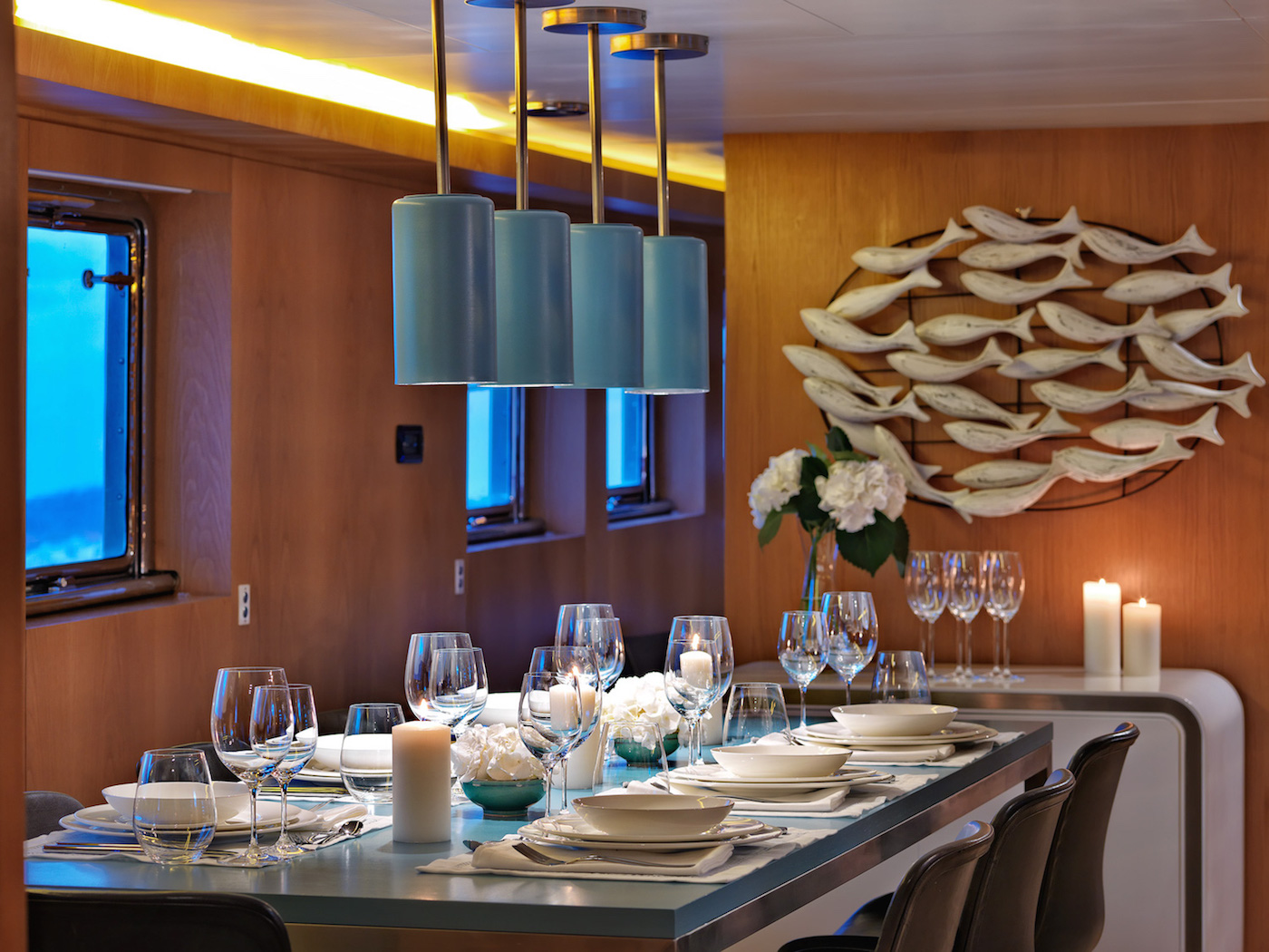 HAPPY DAY interior dining.jpg