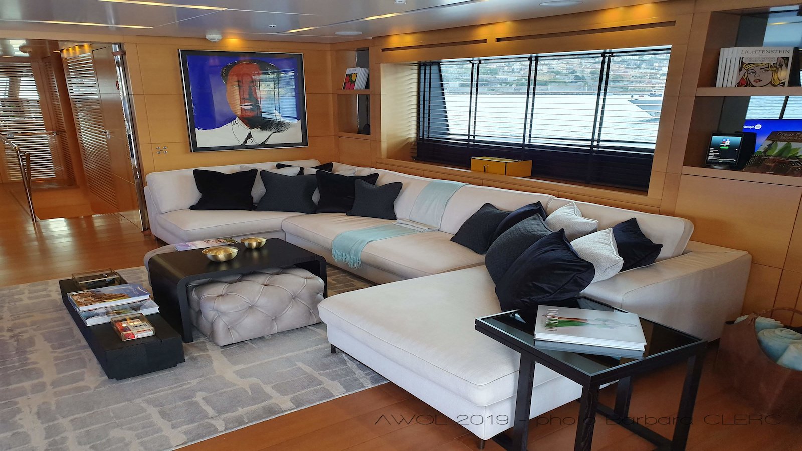 Interior 9.jpg