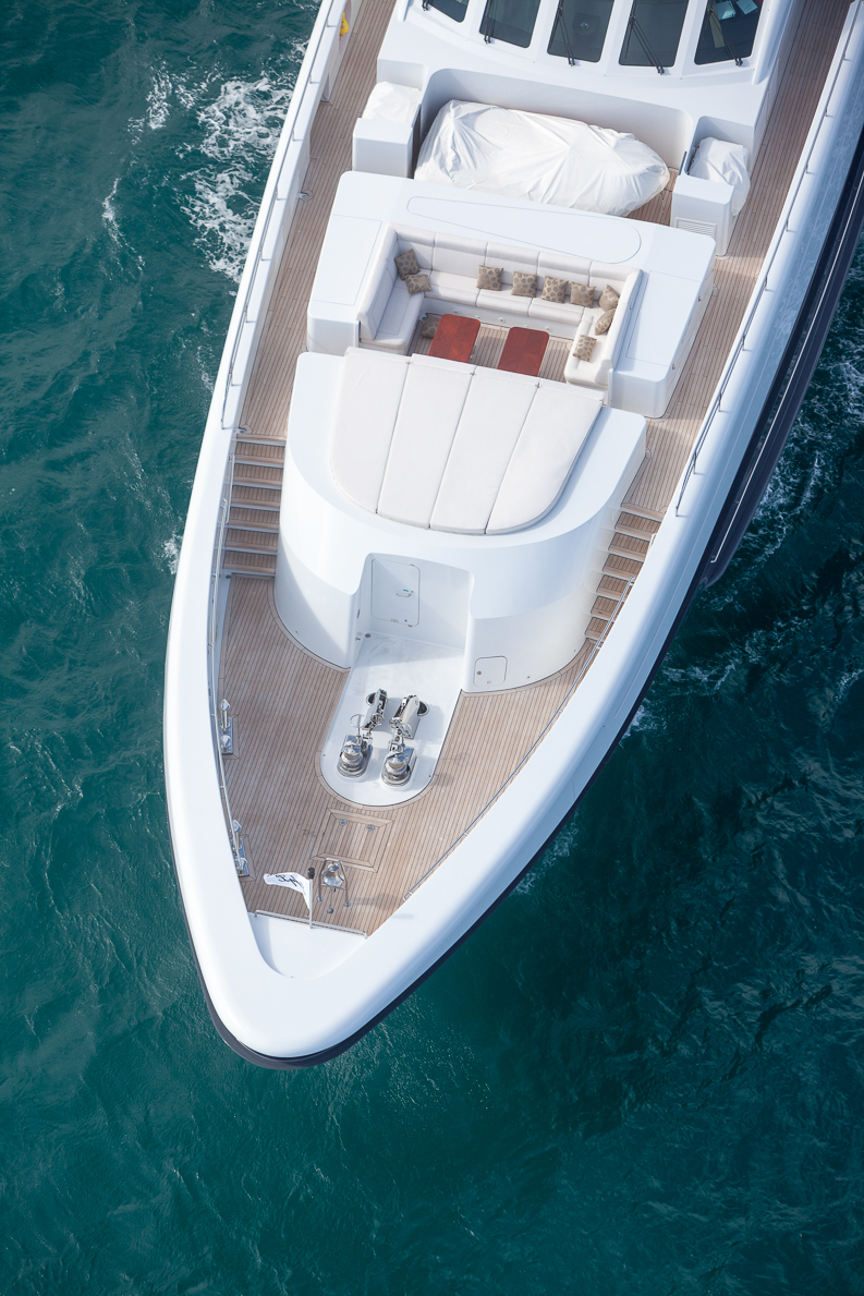 Lady-L-aerial-bow.jpg