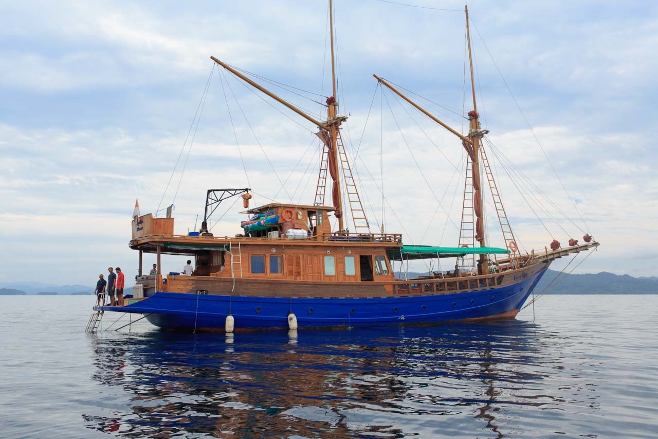 Luxury Phinisi Tiger Blue  00002.jpg