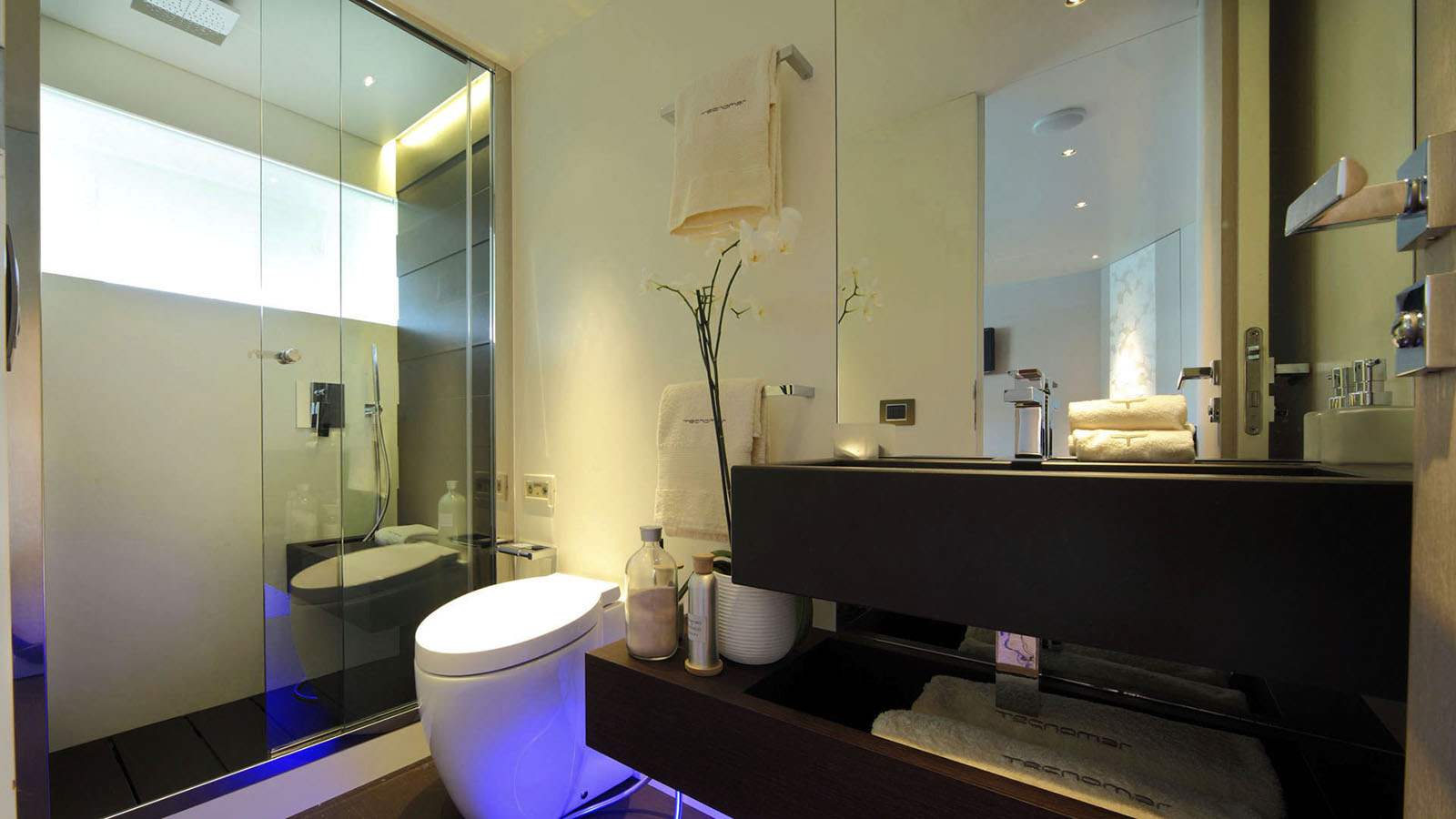 MASTER CABIN ENSUITE.jpg