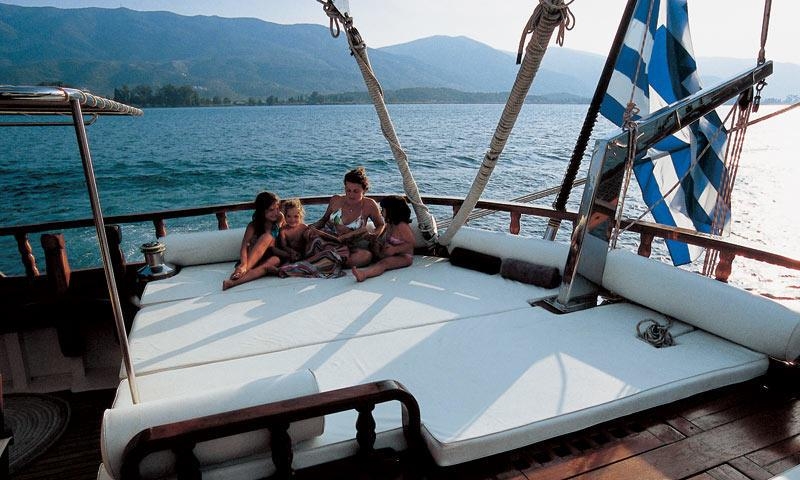 MATINA-aft-deck-4_825.jpg
