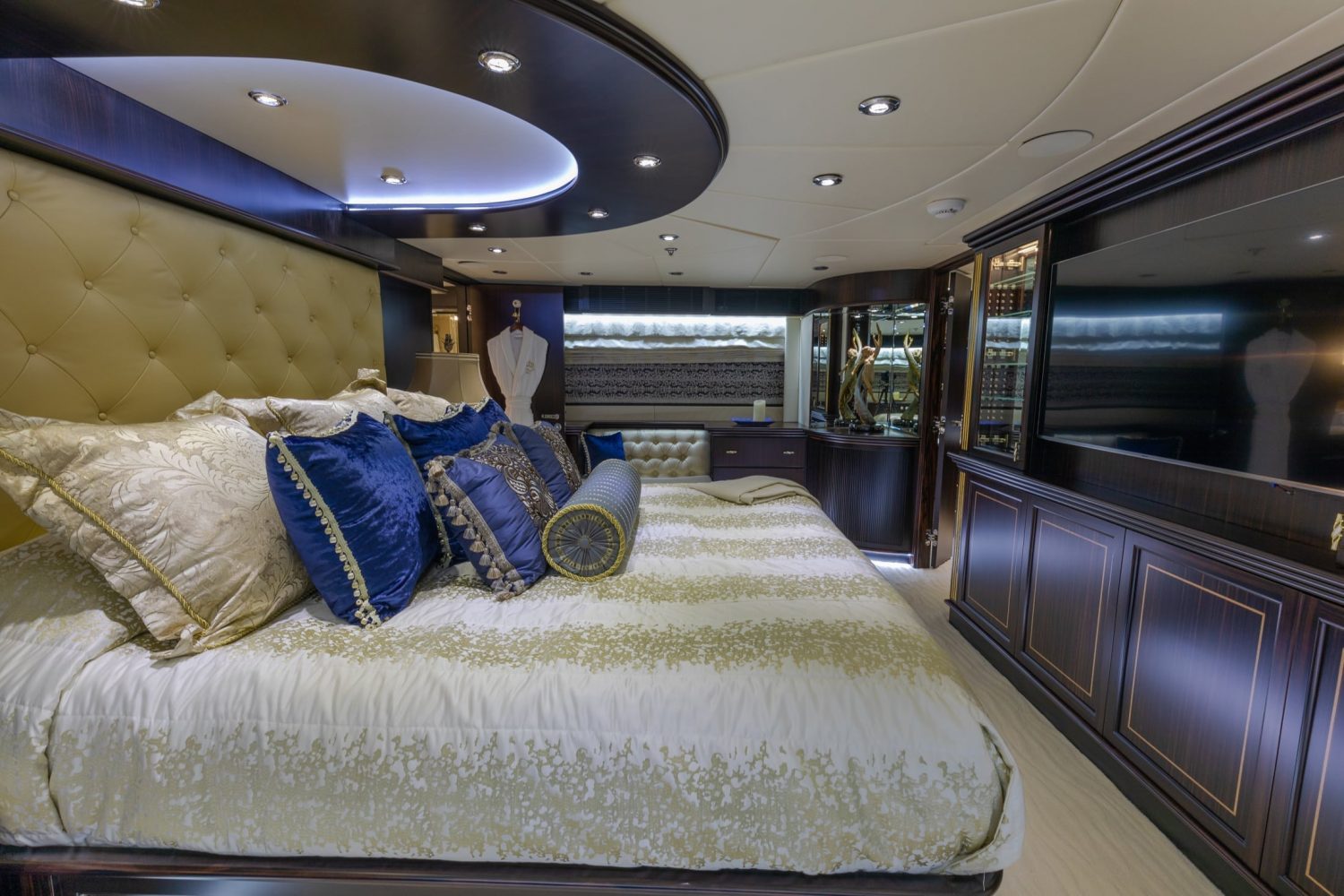 Master Stateroom (3).jpg