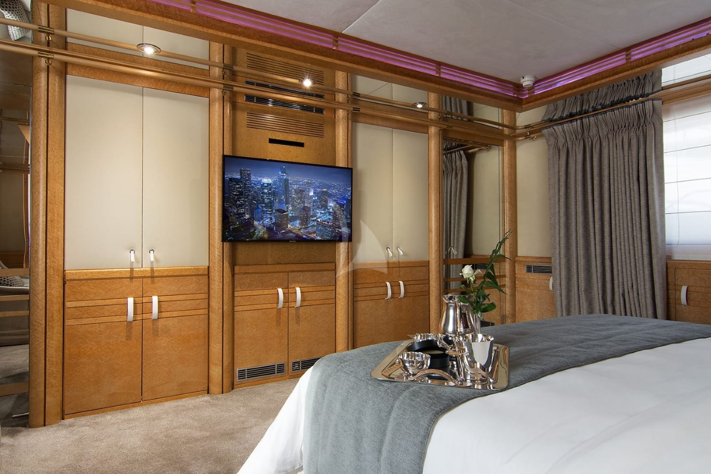 Master Stateroom 02.jpg