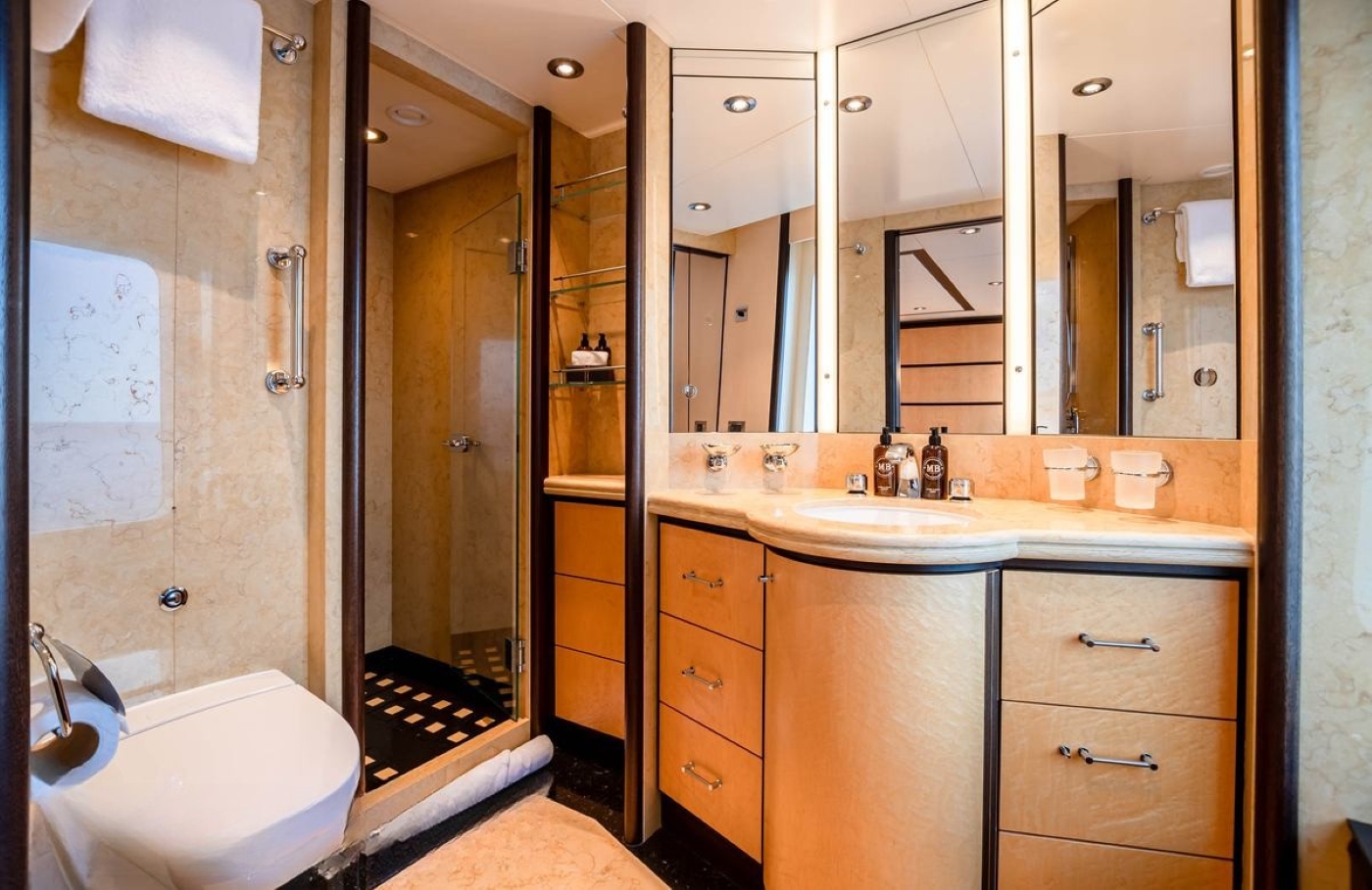Master Stateroom 063.jpg