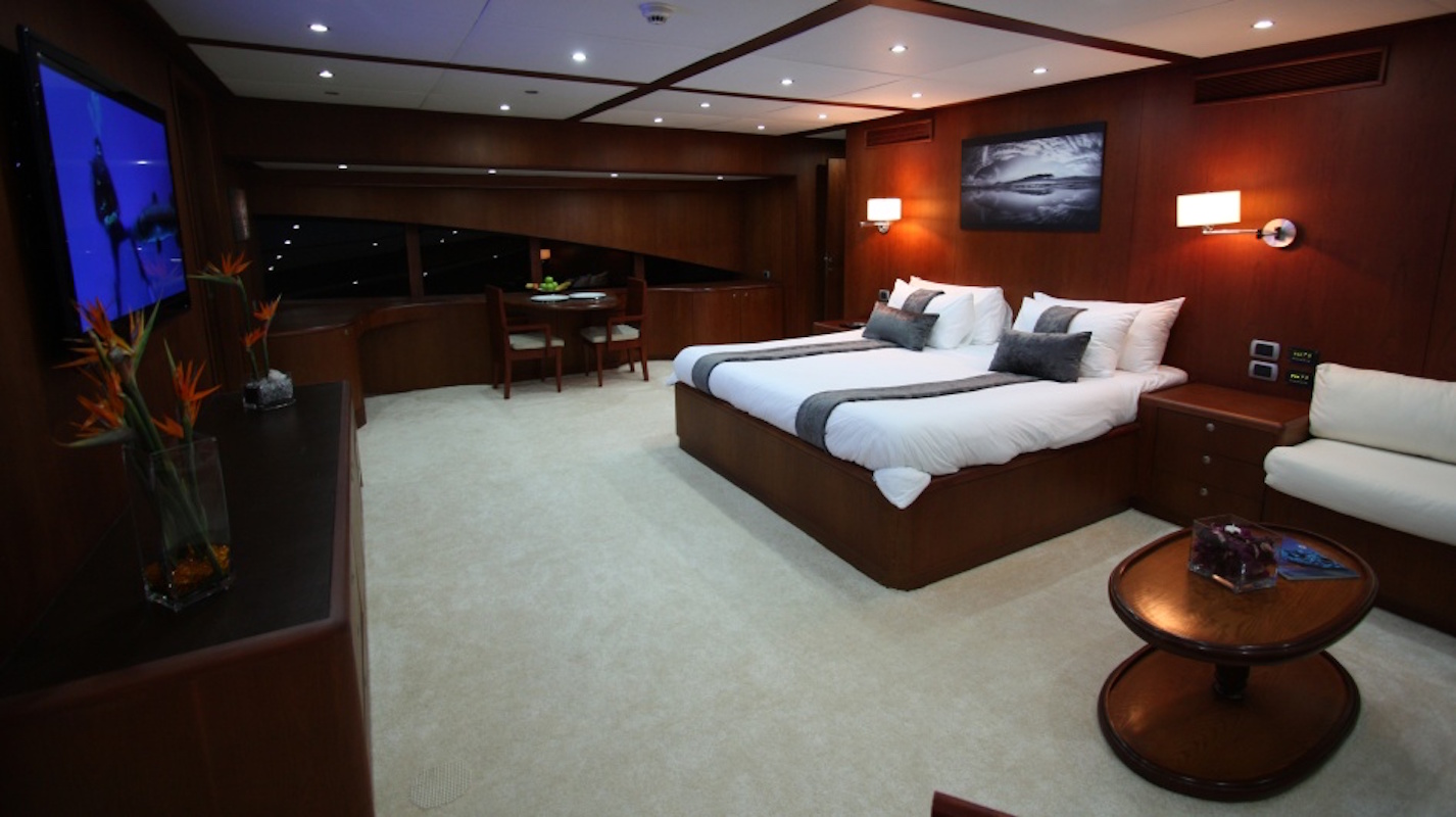 Master Suite 00001.jpg