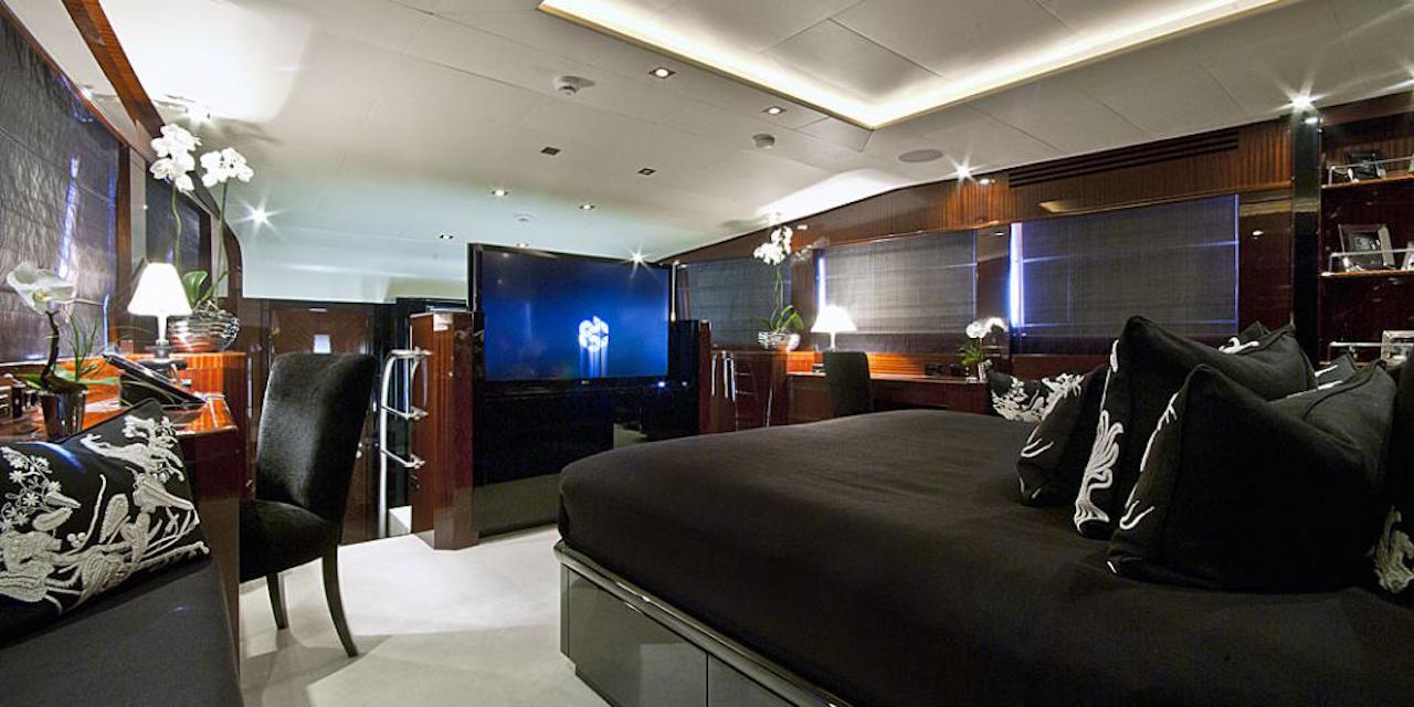 Master cabin 983.jpg