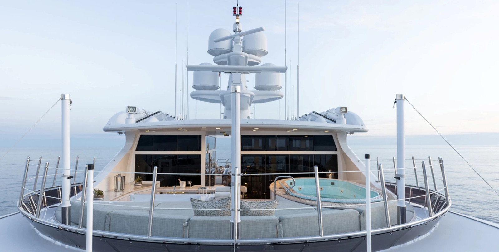 Opendeck with mini bathtub.jpg
