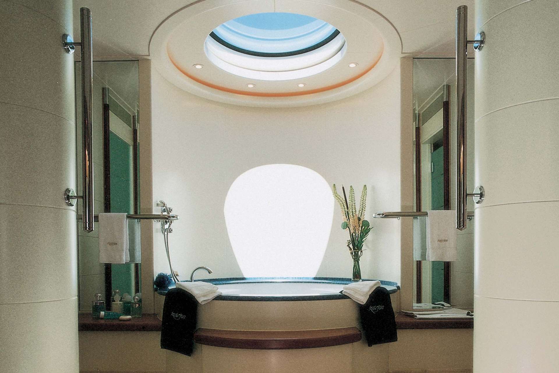 Owners_Bathroom.jpg