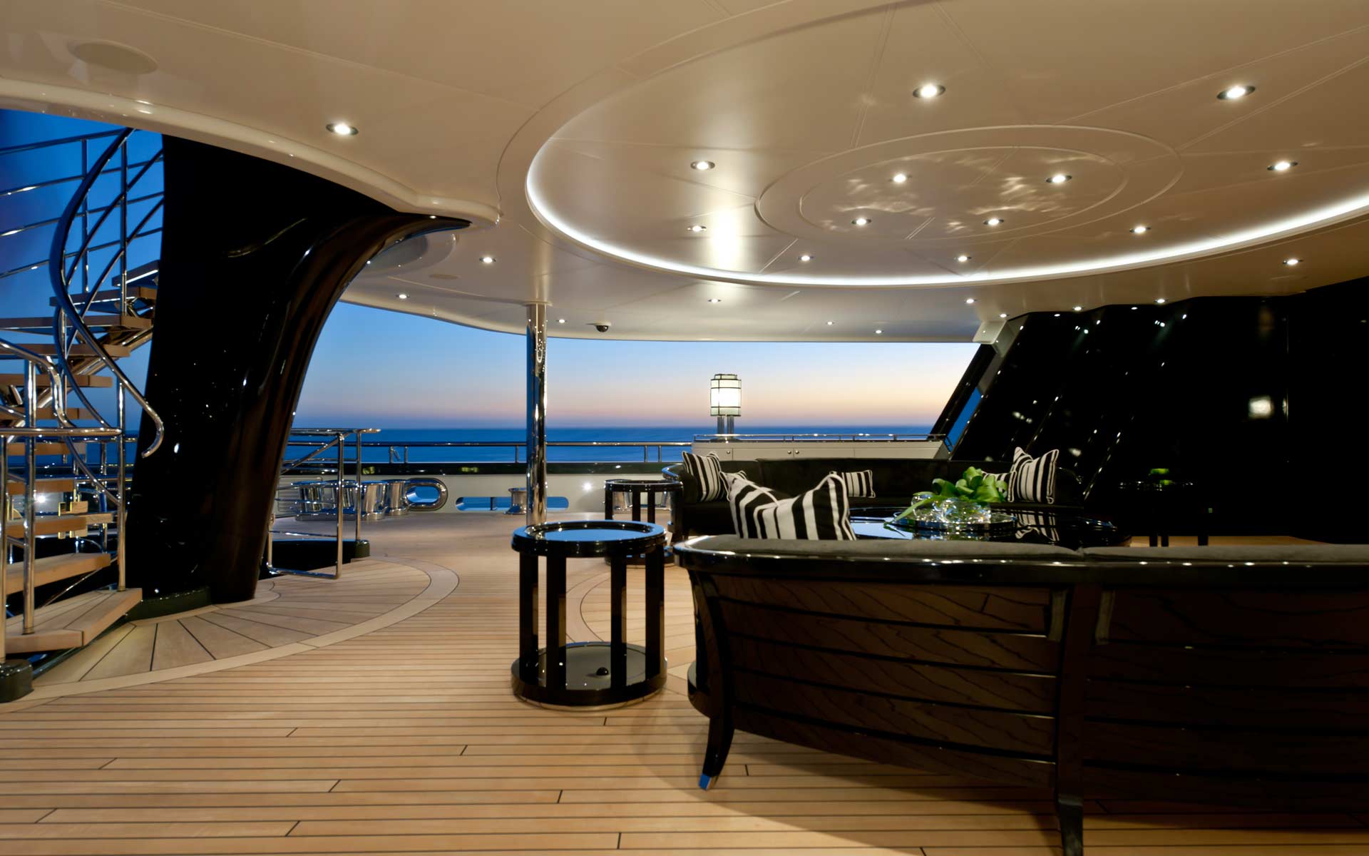 Phoenix 2 aft deck by night.jpg
