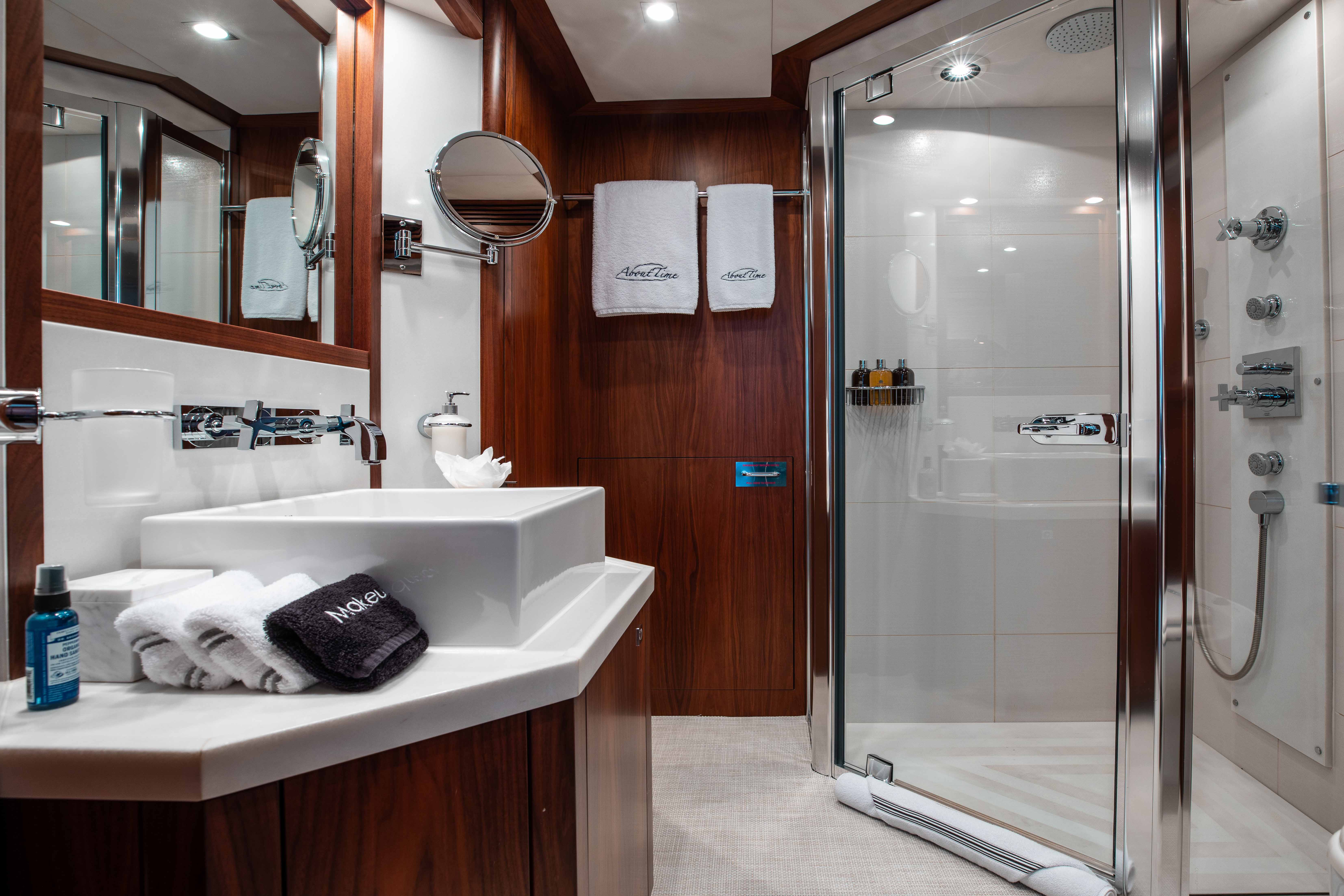 Queen Stateroom 2 Ensuite.jpg