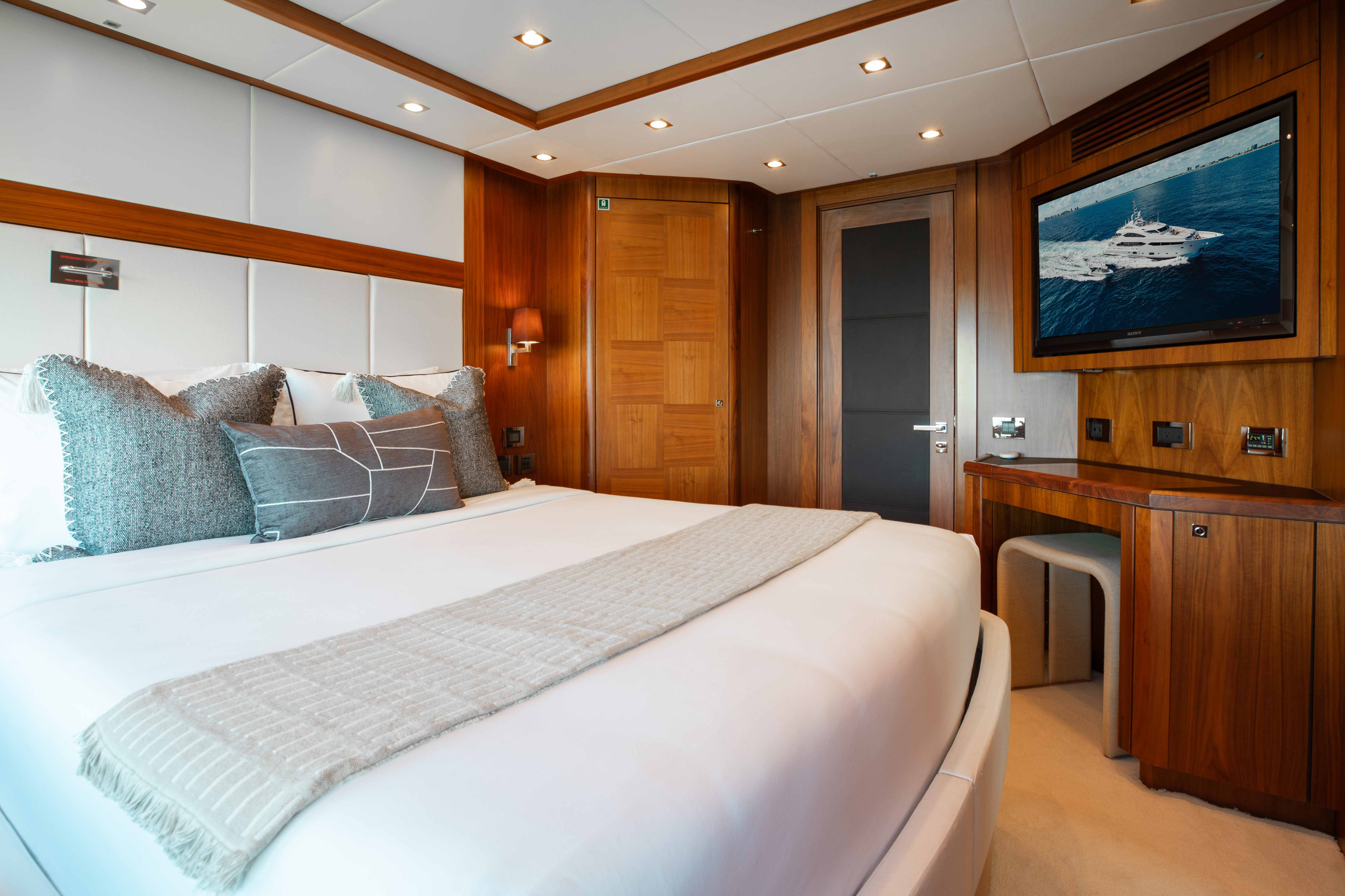 Queen Stateroom 4-1.jpg