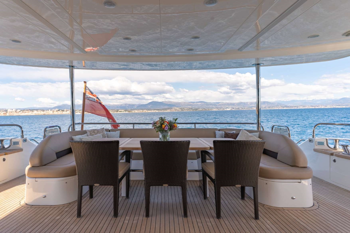 Salon With Sea views.jpg
