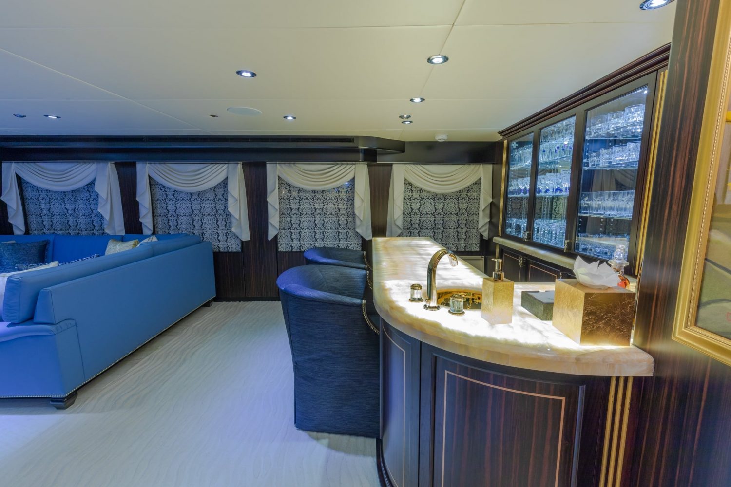 Sky Lounge (8).jpg
