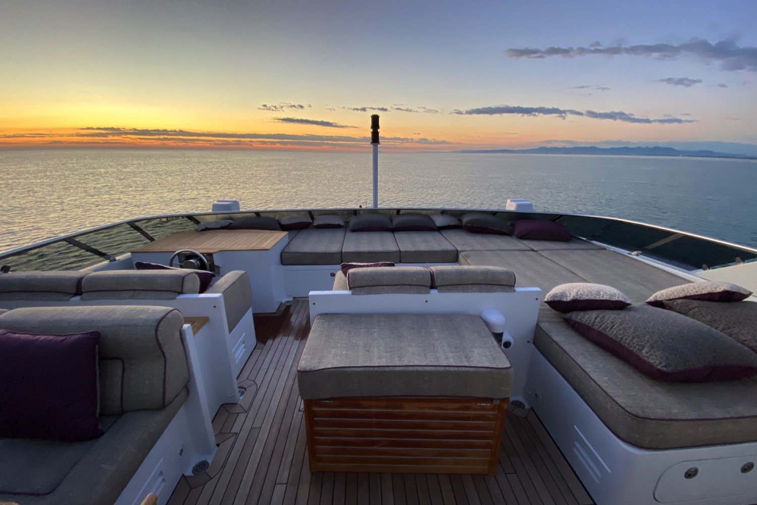 Spacious flybridge deck.jpg