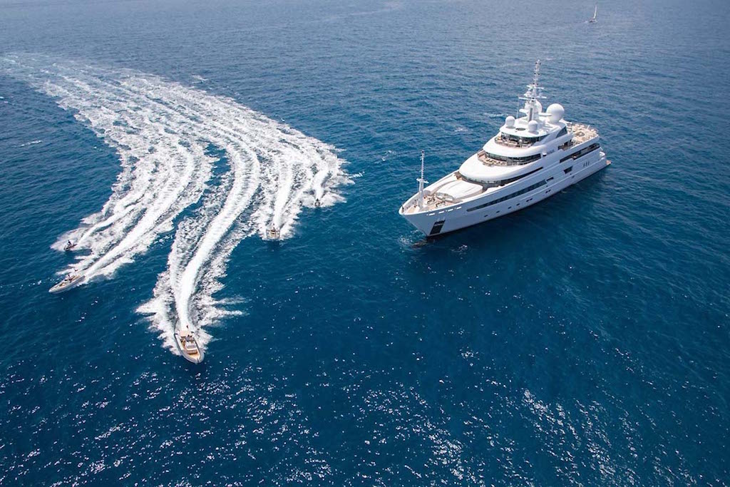 Superyacht Naia 00002.jpg