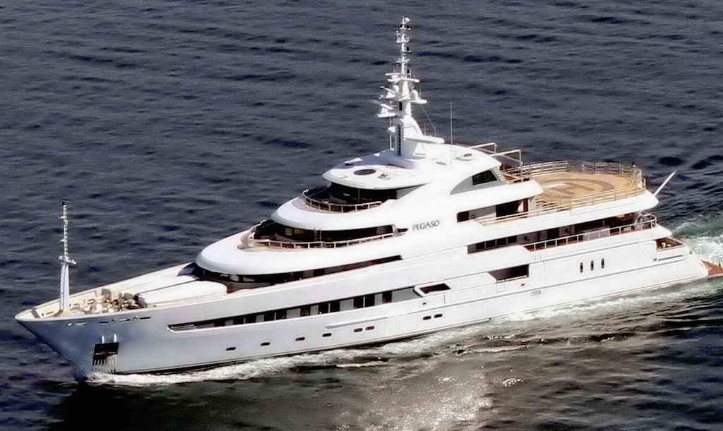Superyacht Naia 00003.jpg