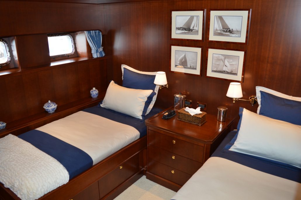 Twin cabin  00002.jpg