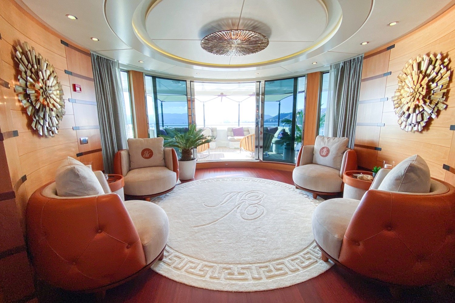 Upper deck circular aft lounge.jpg