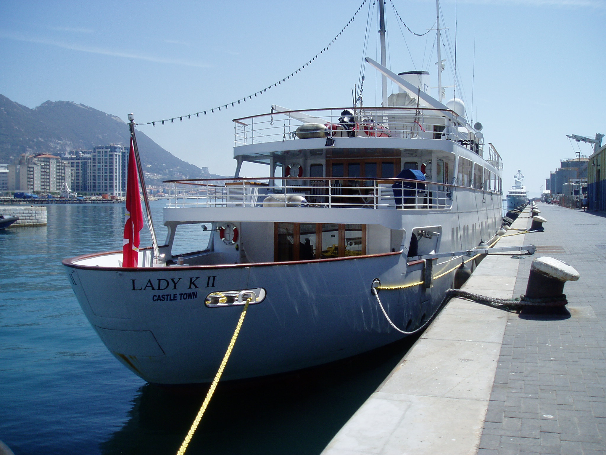 Yacht LADY K II 6.jpg