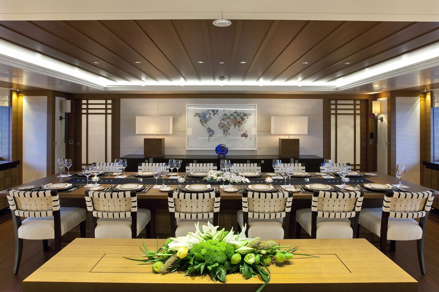 Yacht MARY JEAN II by ISA - Dining.jpg