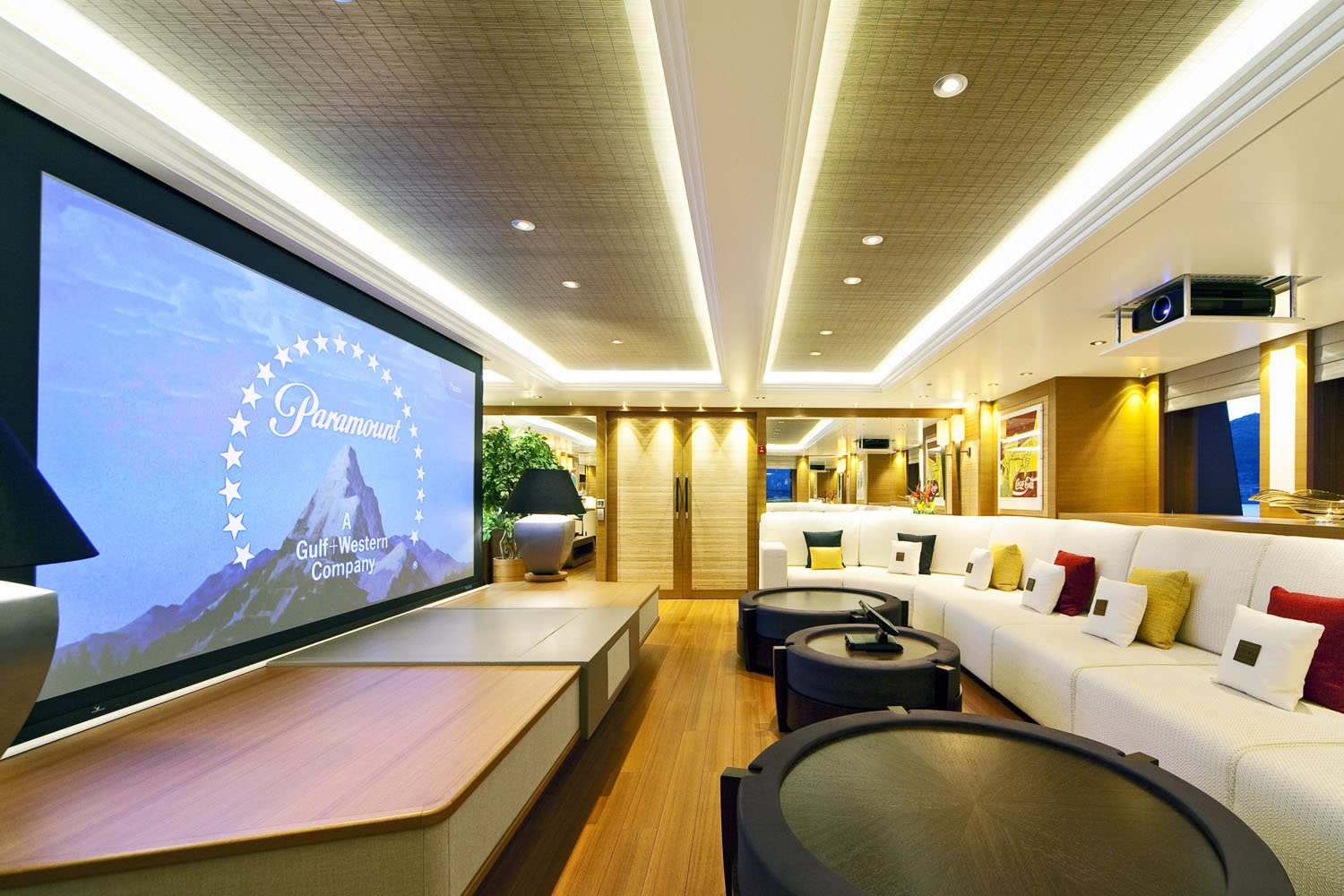 Yacht MARY JEAN II by ISA - Movies.jpg