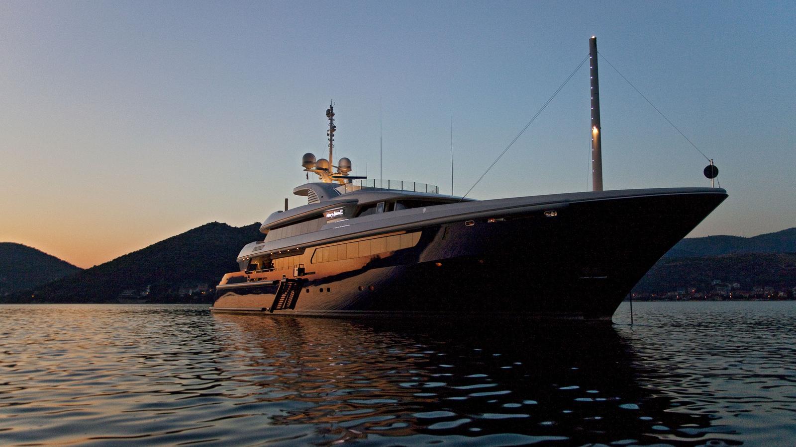 Yacht MARY JEAN II by ISA - evening.jpg