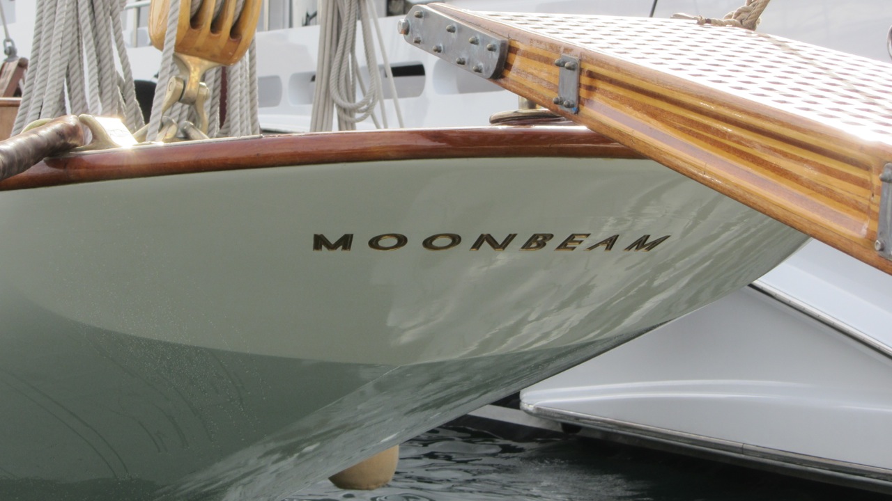 Yacht Moonbeam IV - swallow tail transom.jpg