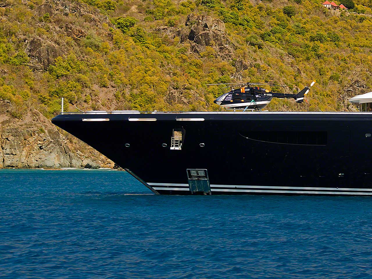 Yacht SERENE by Fincantieri - Helicopter.jpg