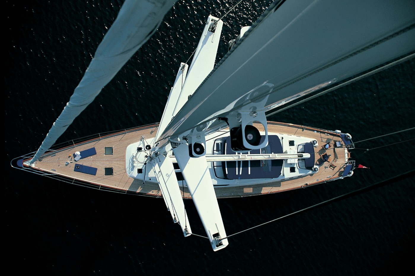 Yacht Wavelength - mast.jpg