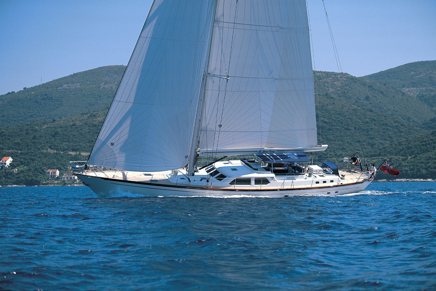 Yacht Wavelength - sailing.jpg