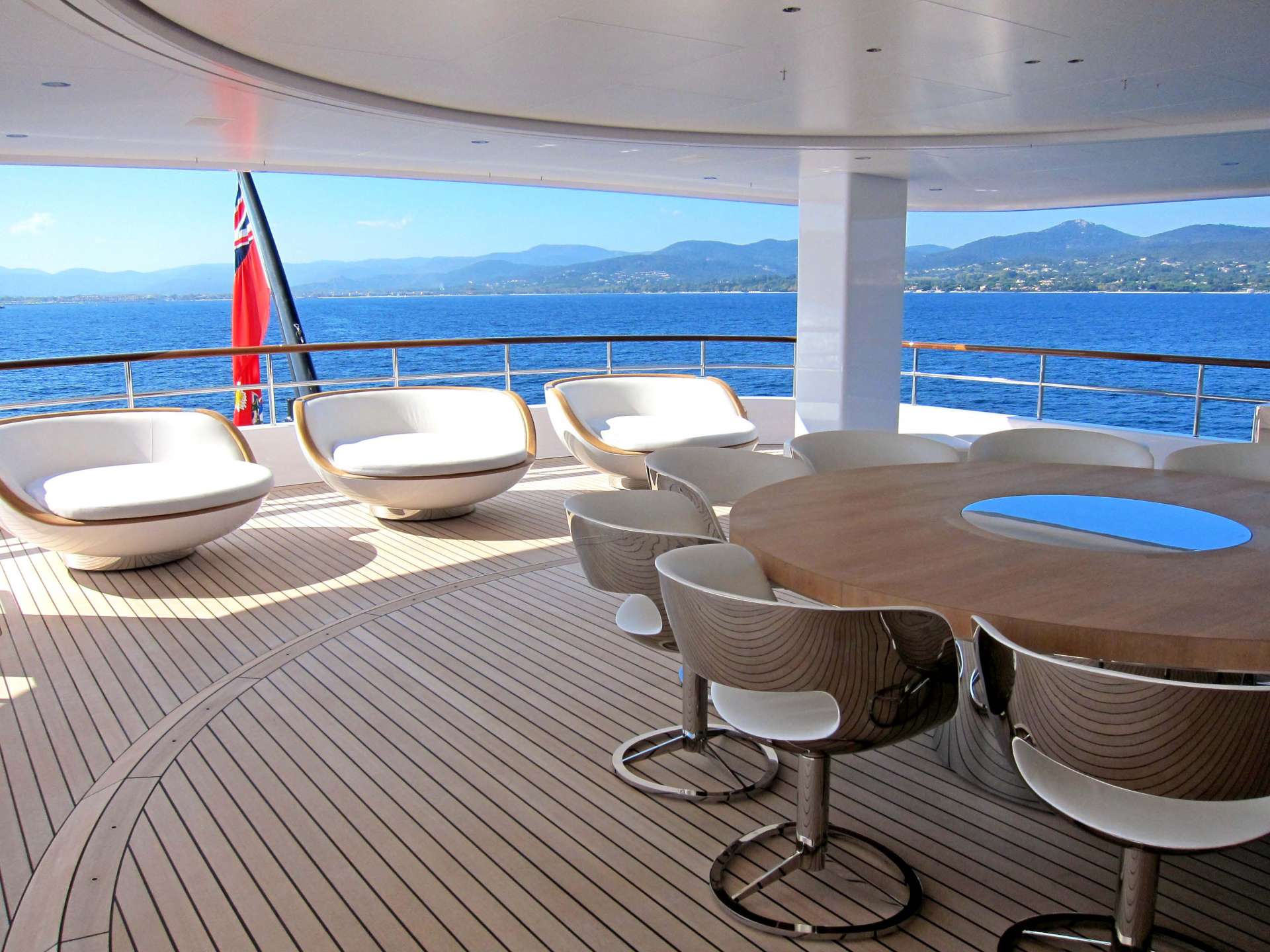 aft deck dining with chairs.jpg