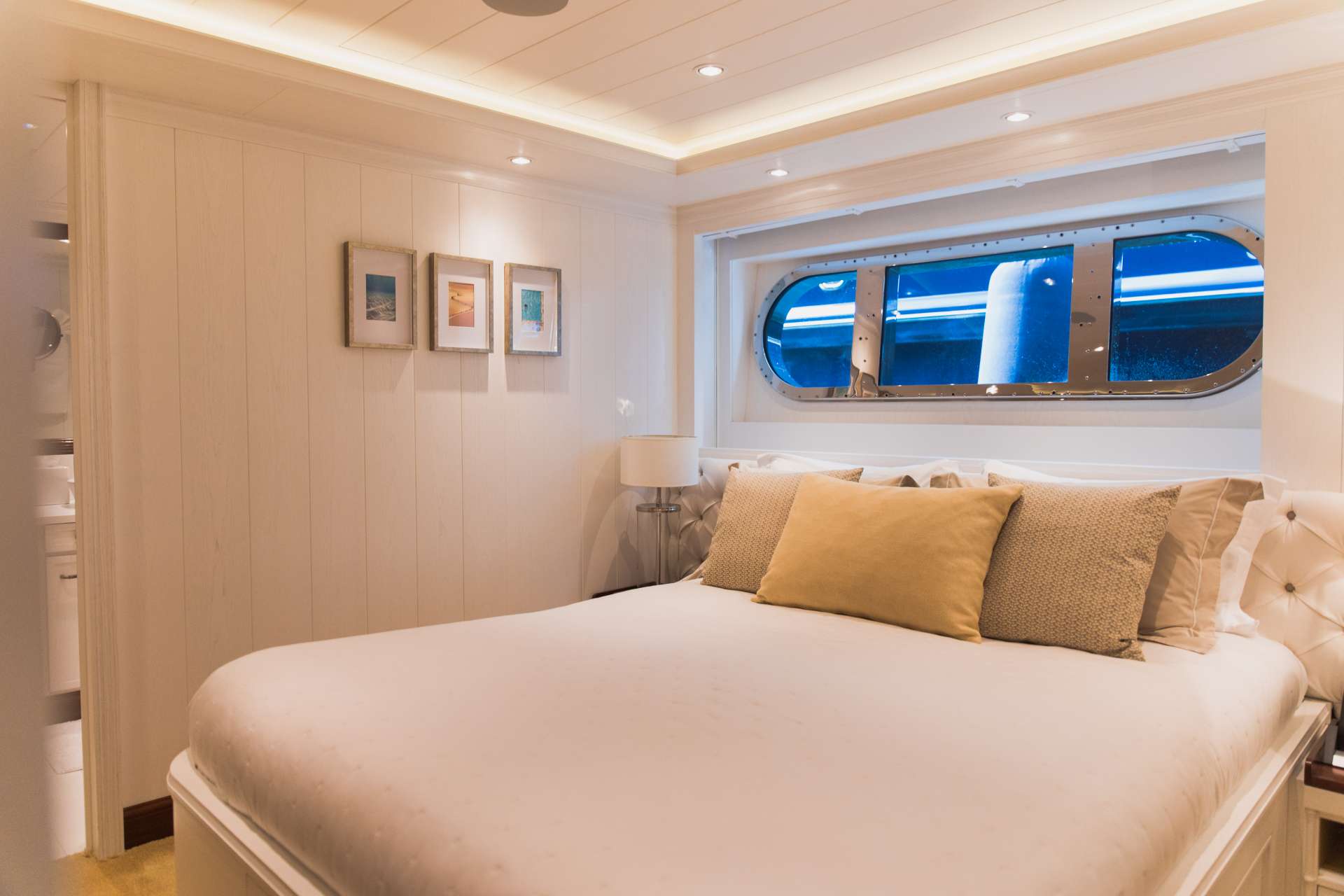double cabin  - yellow.jpg