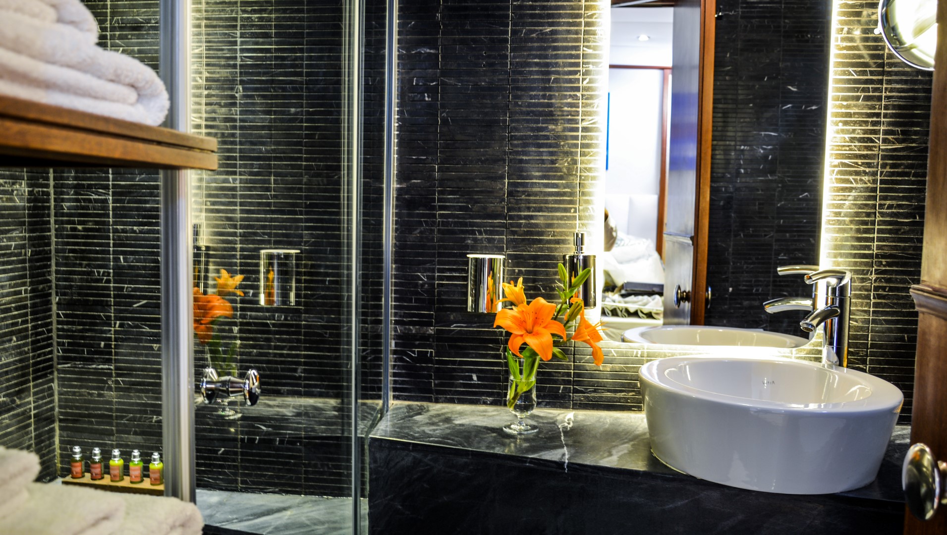 double cabin bathroom 3 .jpg