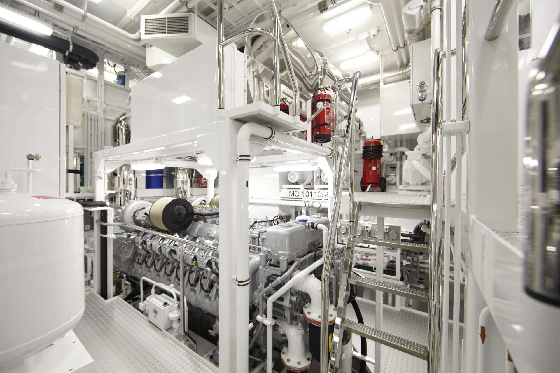 engine_room_7__1920.jpg