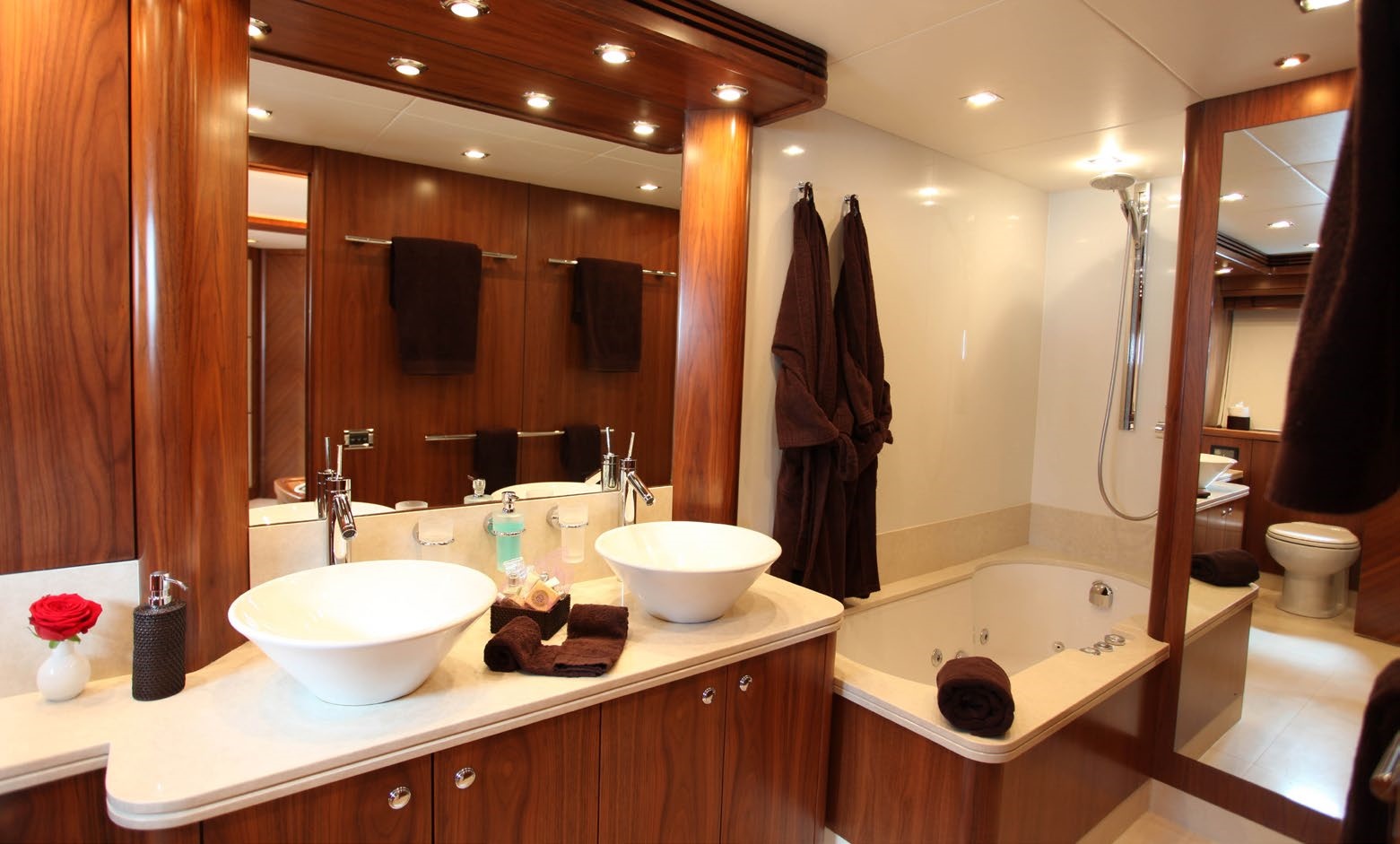 ensuite bathroom.jpg