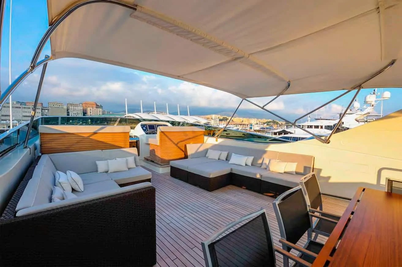 flybridge seating.jpg