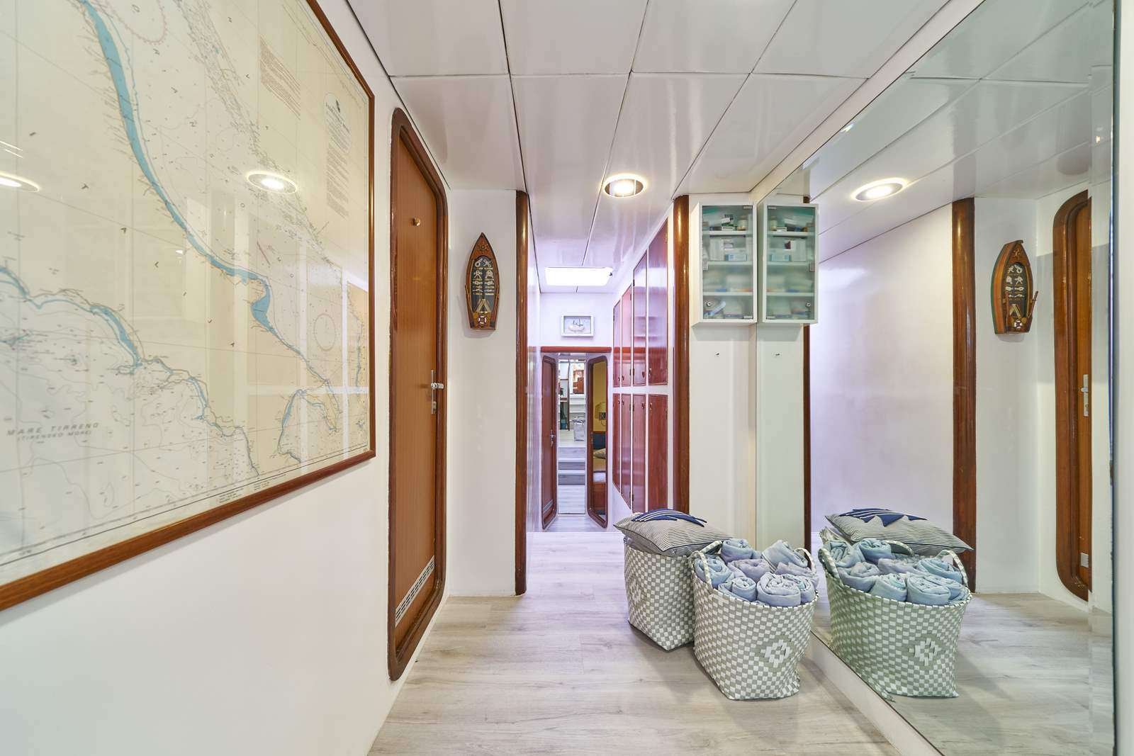 interior  .jpg