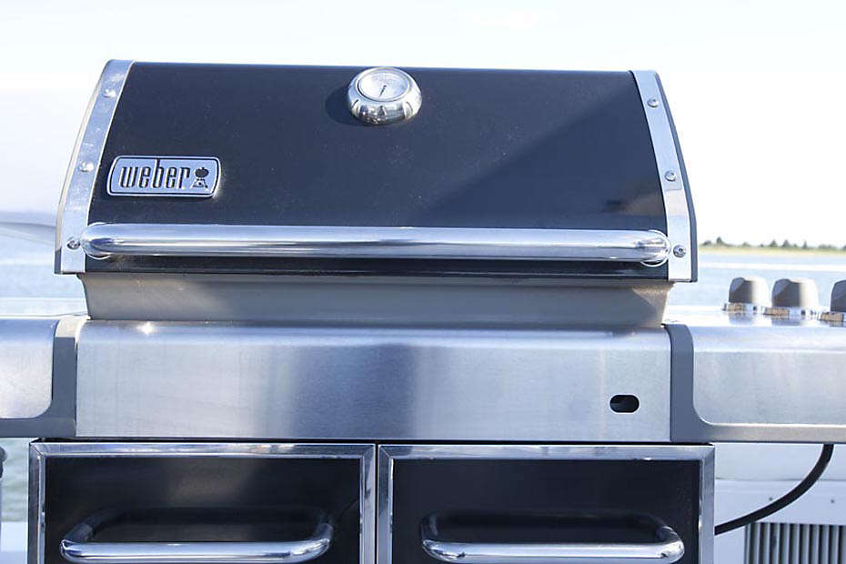 lady-sharon-gale-yacht-grill.jpg