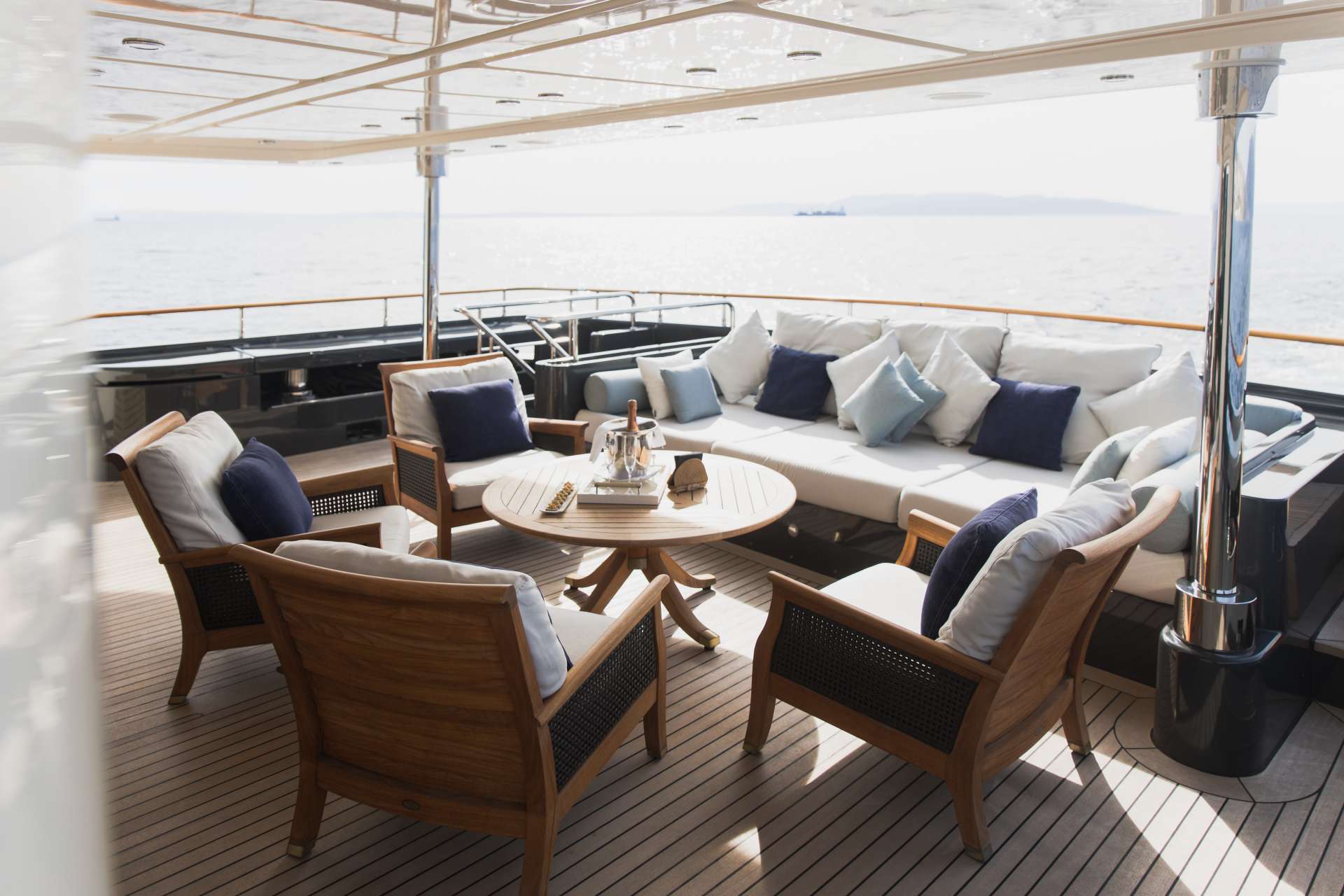 main deck aft seating area .jpg