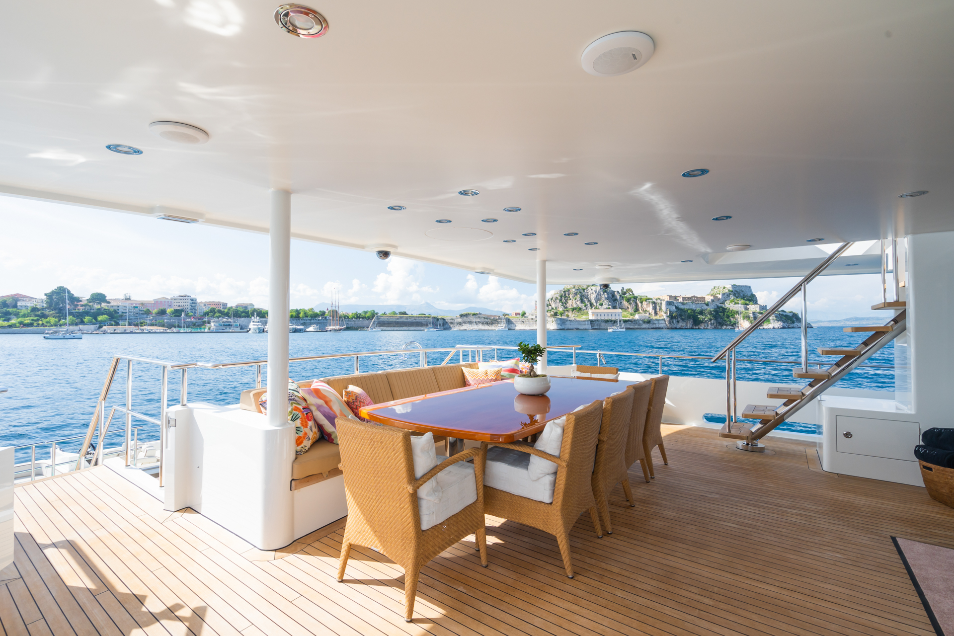 main deck al fresco dining.jpg