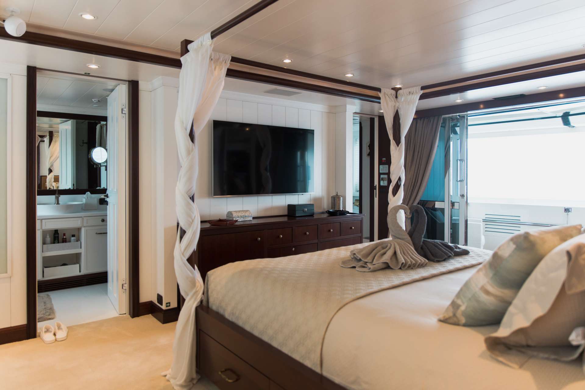 main deck master suite.jpg