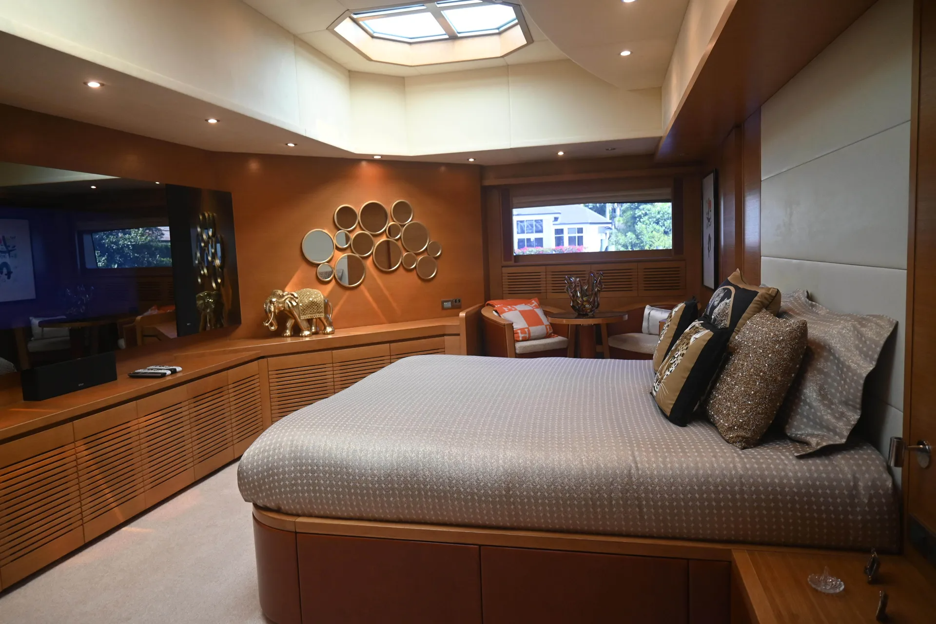 master cabin  .png