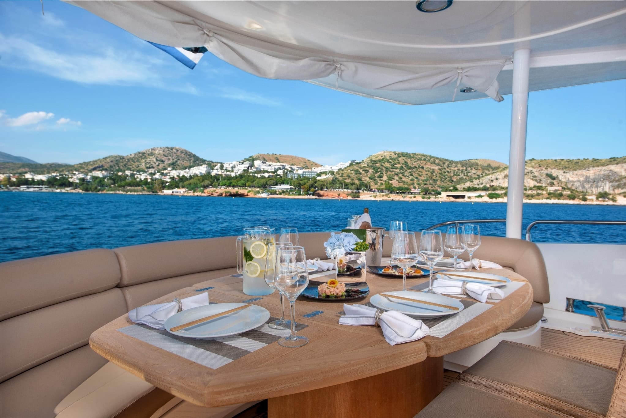 motor yacht MI ALMA04.jpg