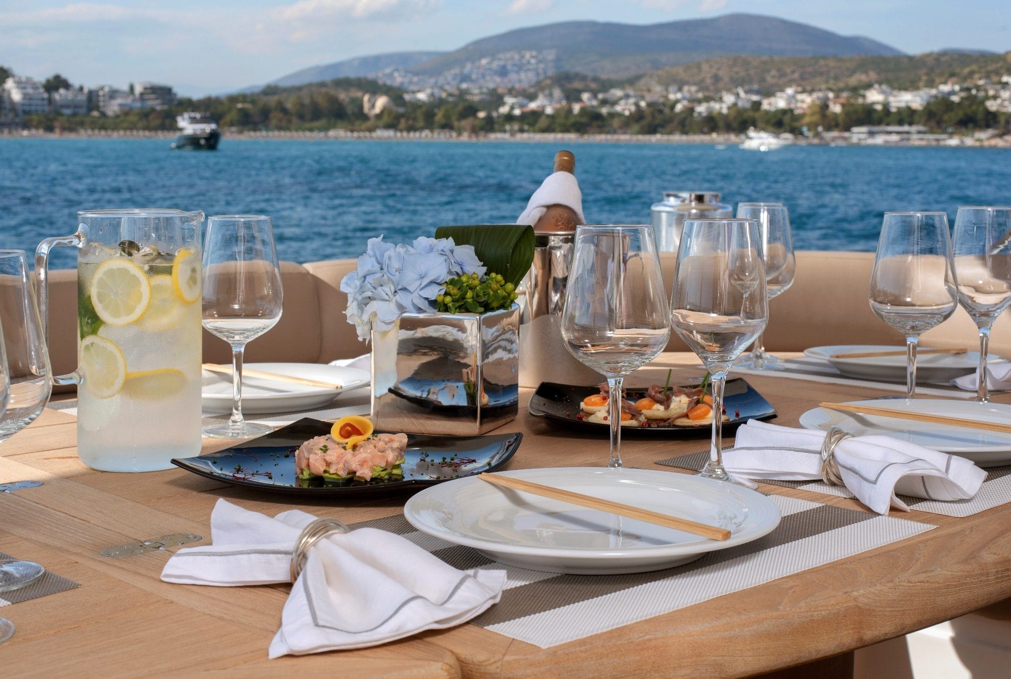 motor yacht MI ALMA14.jpg