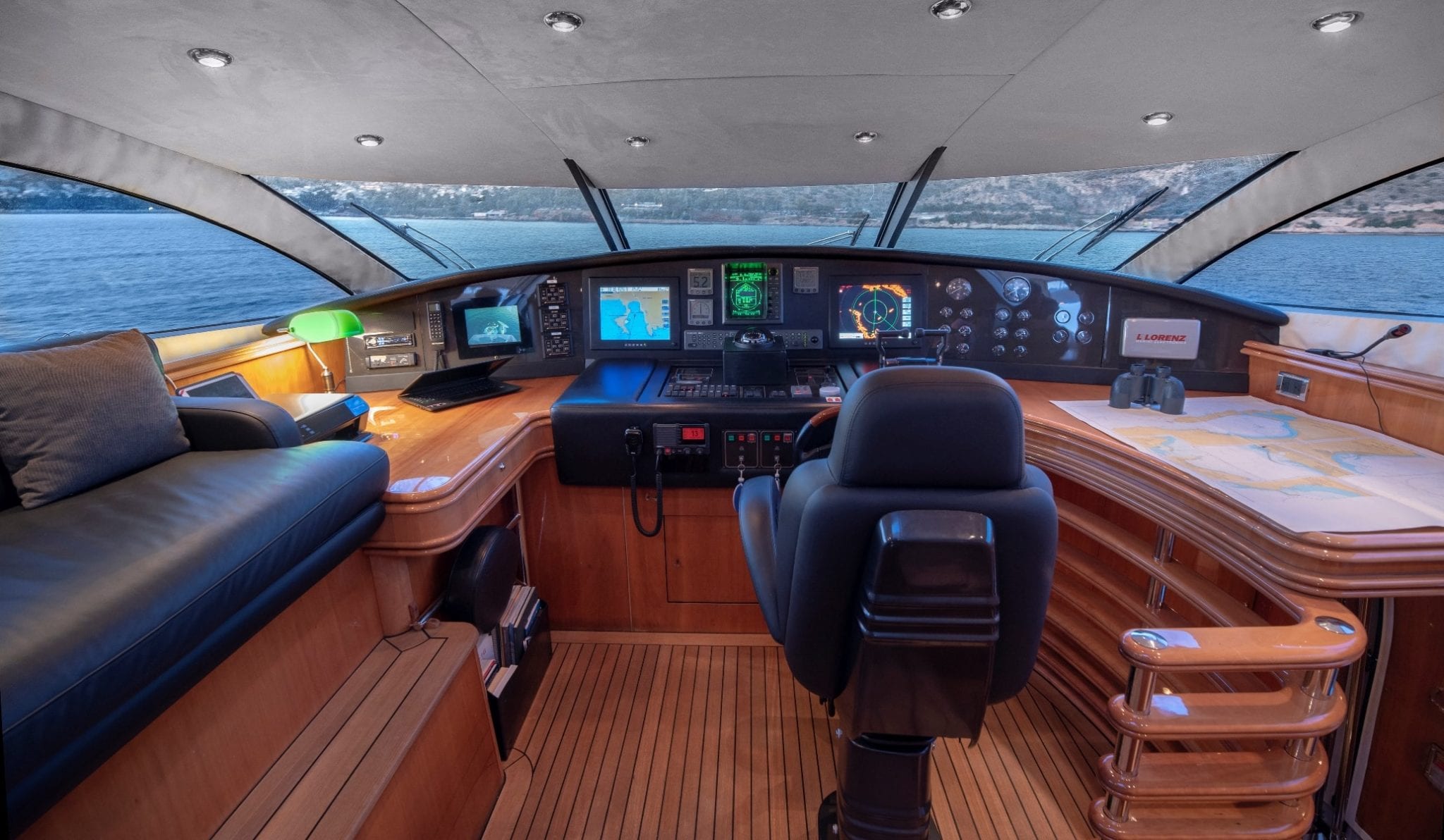 motor yacht MI ALMA20.jpg