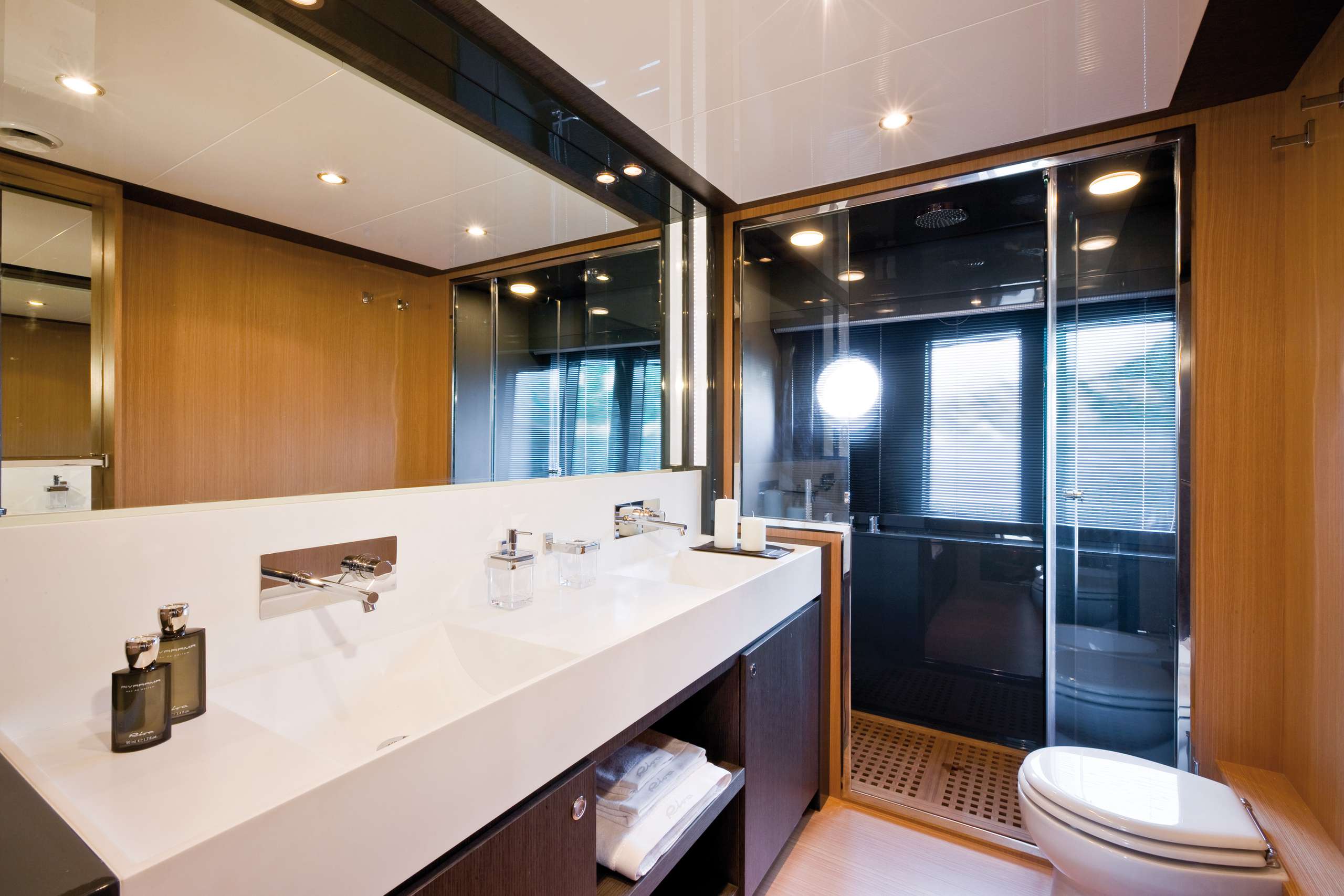 riva-86-domino-En-suite.jpg