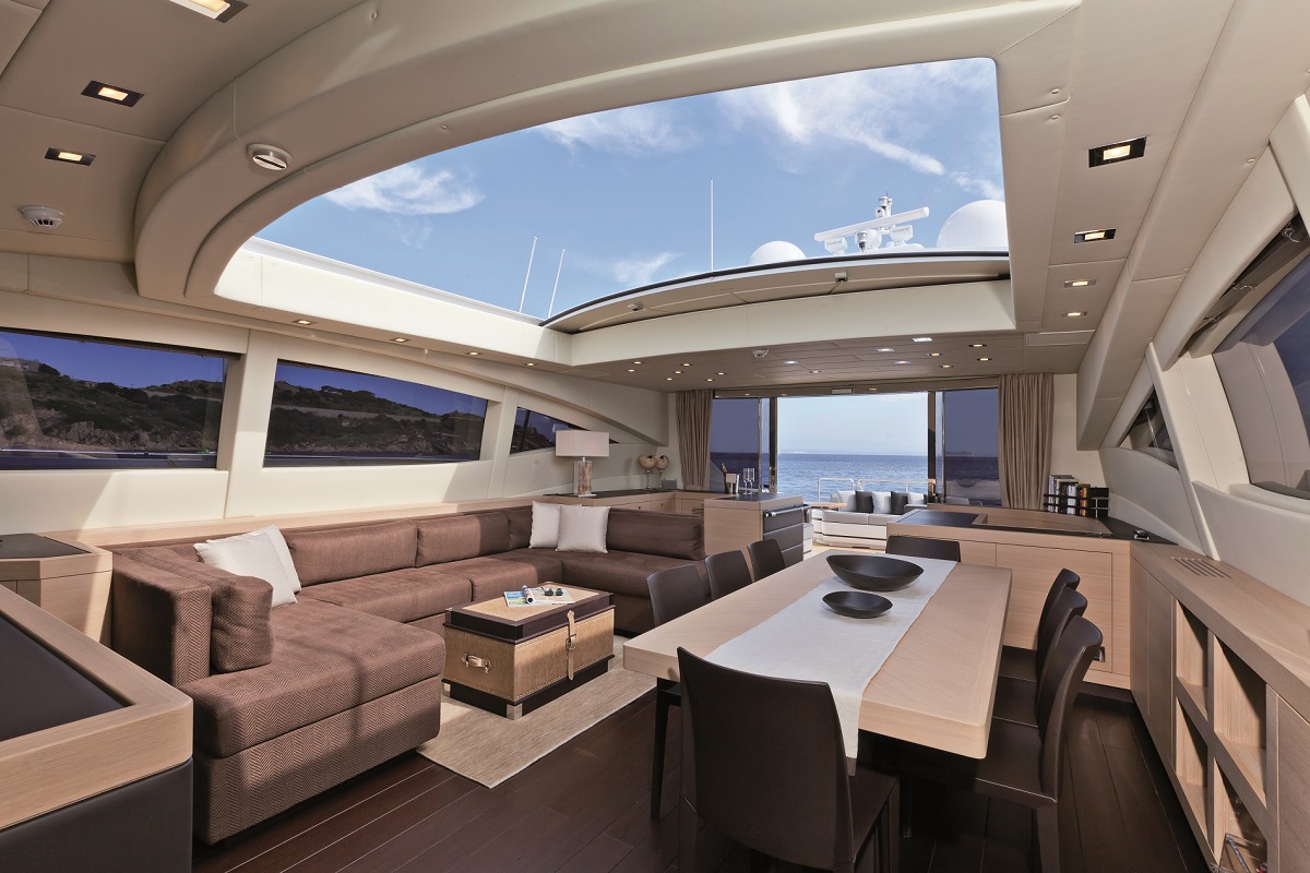 salon with retractable rooftop.jpg