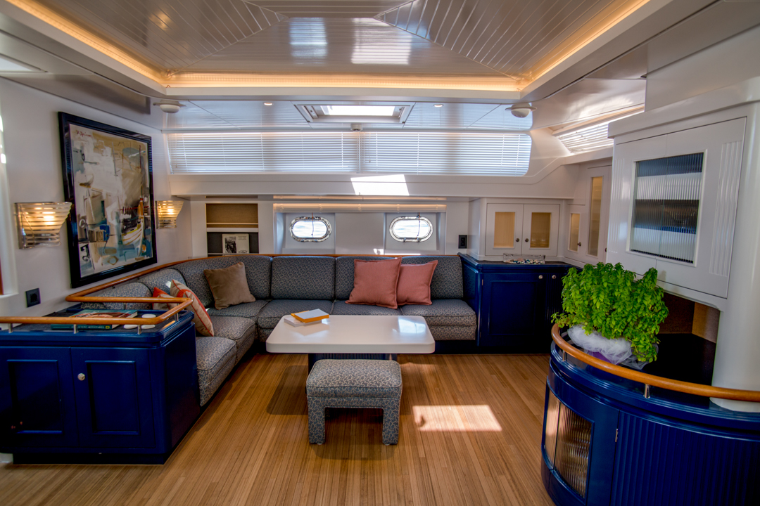 saloon for guests to enjoy.jpg